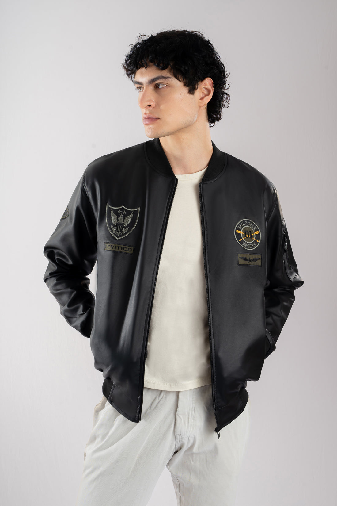 Chaqueta-Bomber-piloto-negra-frente