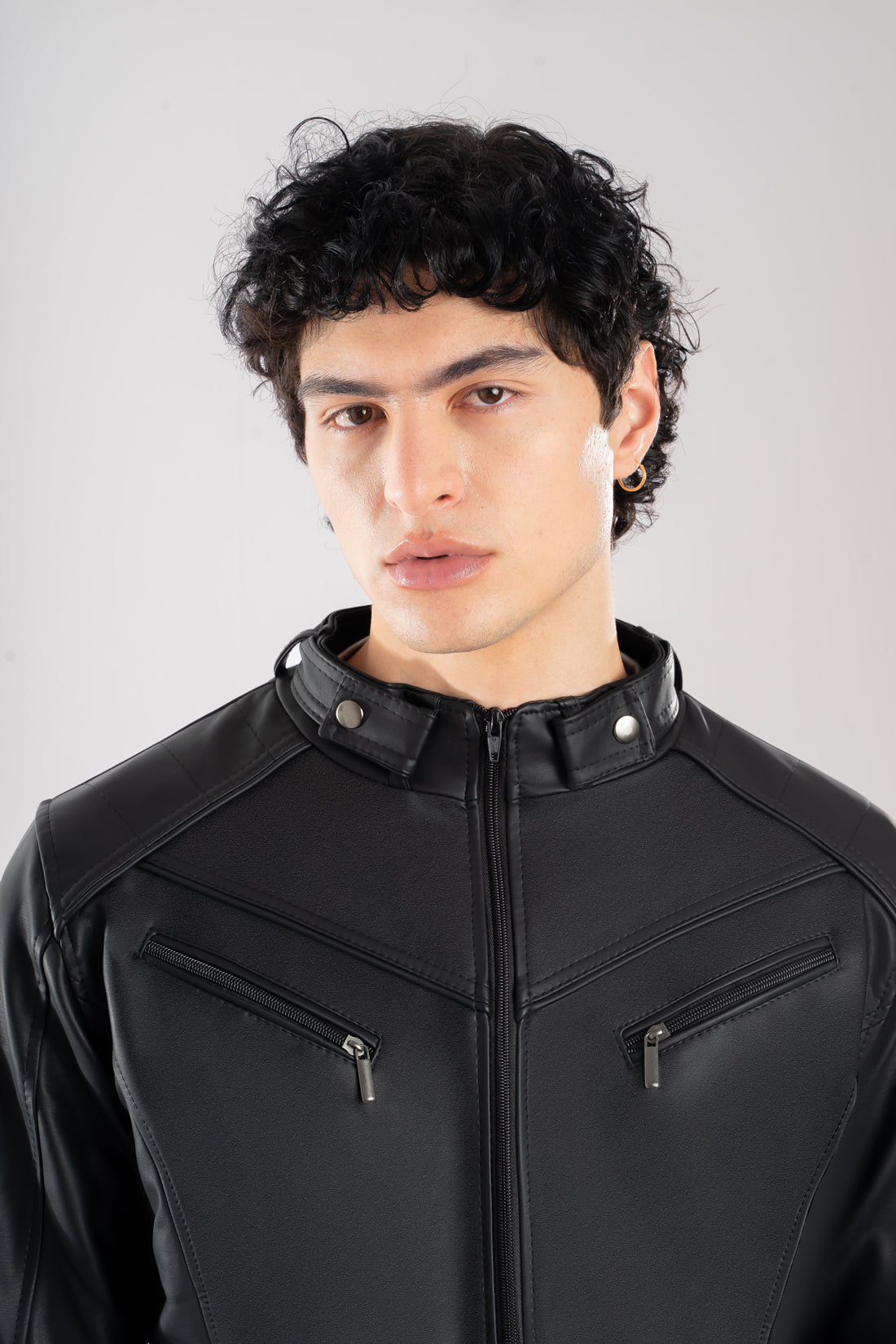Chaqueta-Fusion-negra-detalle-1