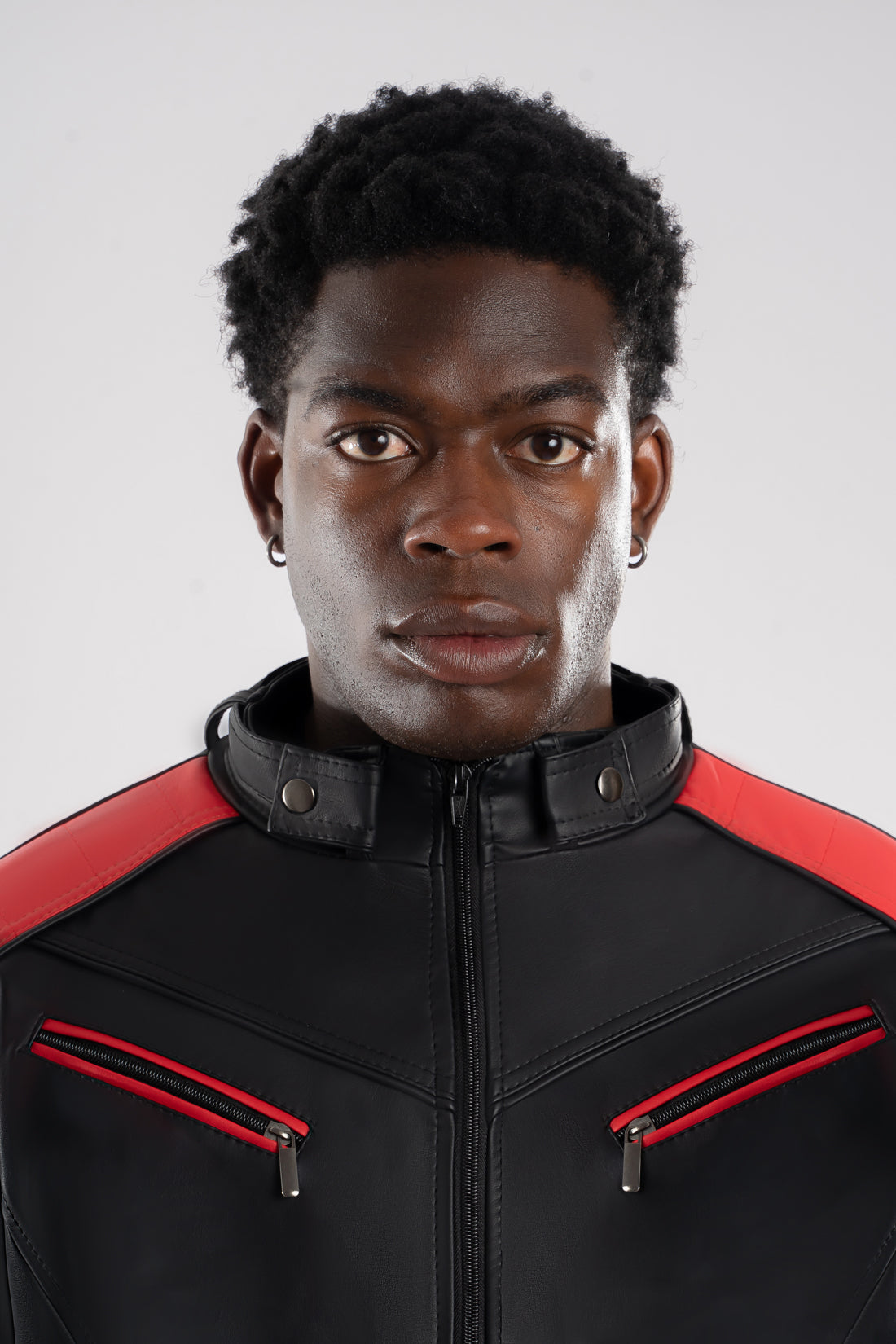 Chaqueta-Fusion-negra-roja detalle frente 1