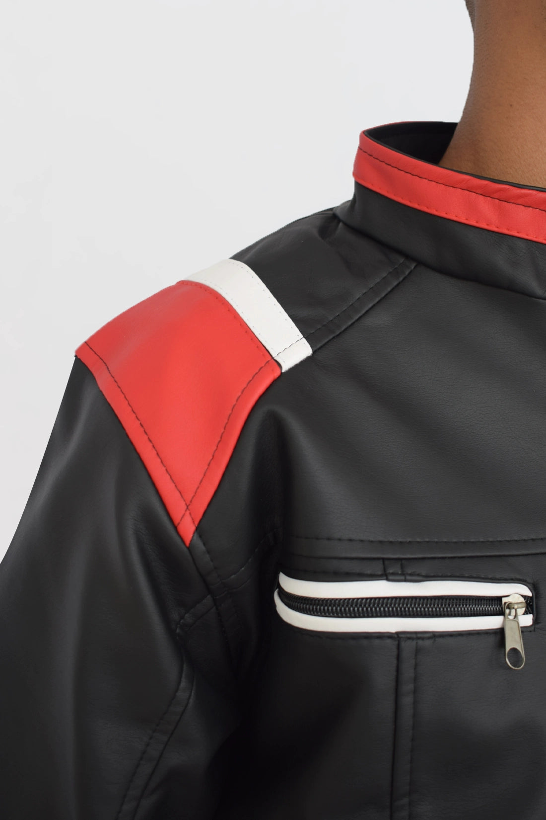 Chaqueta-W19-negra-roja-detalle1