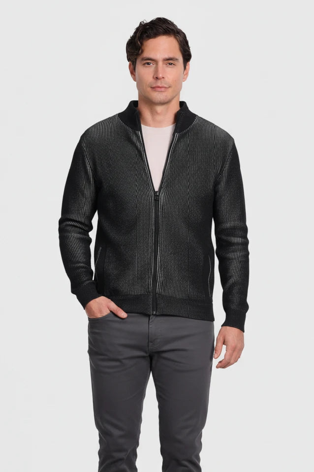Chaqueta negra para hombre modelo Tundra en fibra Miratex, diseño resistente y práctico con cremallera.