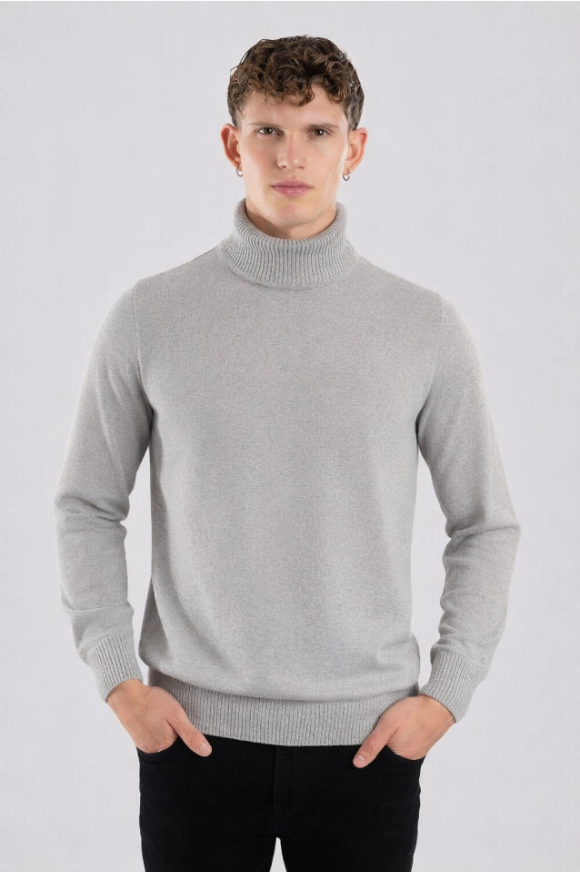 Saco Liscio color beige para hombre en tejido Miratex de alta gama, ideal para un look sofisticado y cómodo. Compra en línea con Pago Contra Entrega en toda Colombia.