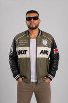 Chaqueta tipo bomber Mutang para hombre en cuerotex verde de LSJ SAS.